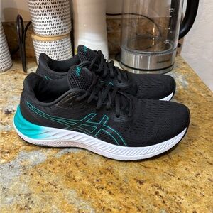 ASICS Gel Excite 8 size 9.5